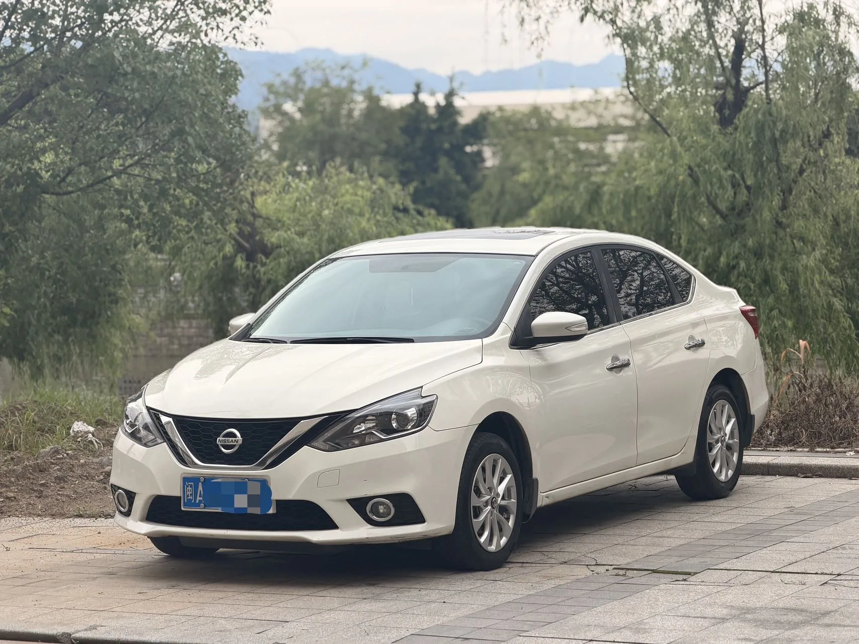 Nissan Sylphy 2016 1.6XL CVT Premium Edition