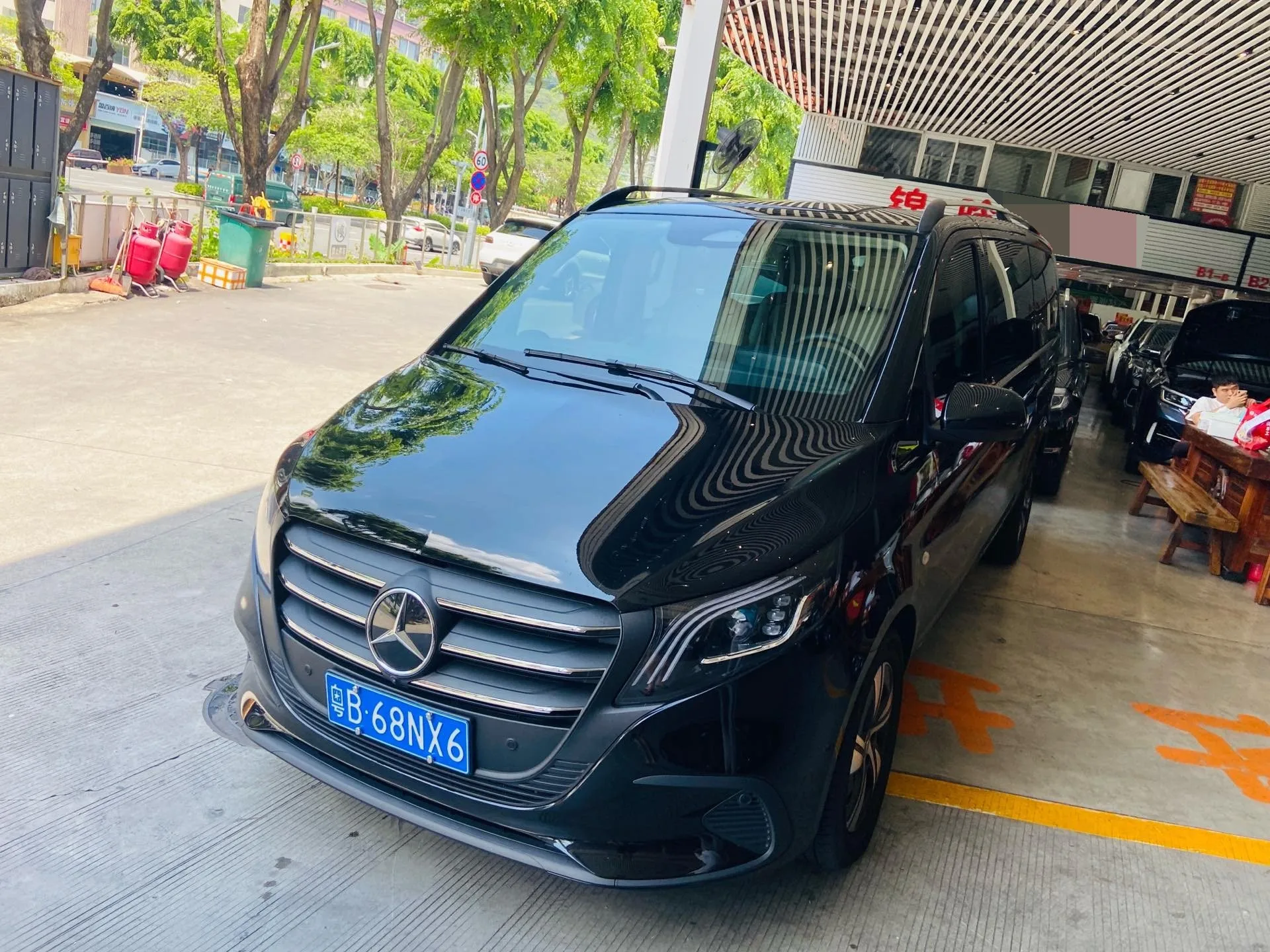 Mercedes-Benz 2024 Vito 2.0T Business Edition 7-seater Automatic