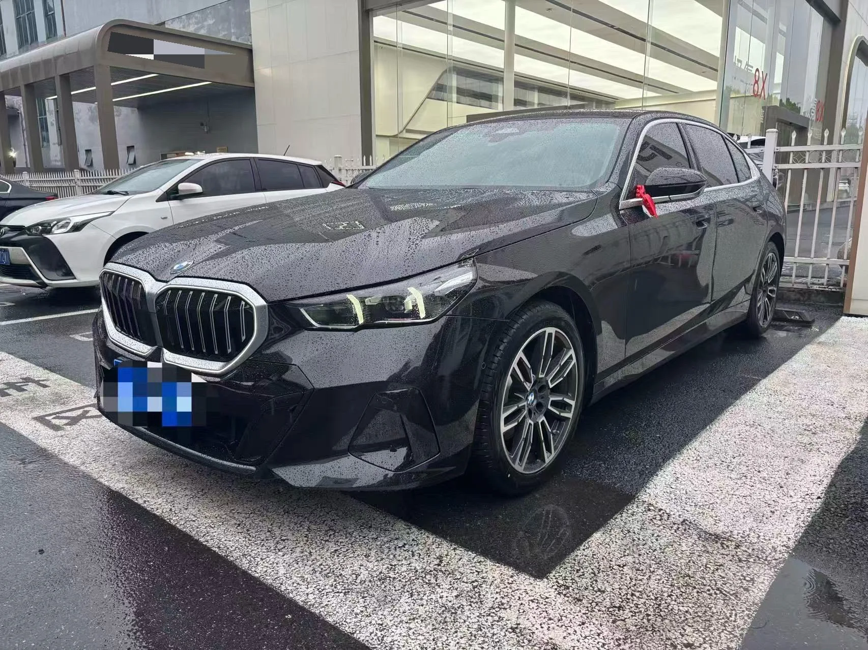 2026 BMW 5 Series 530Li 48V 2.0T Leading M Sport Package Automatic