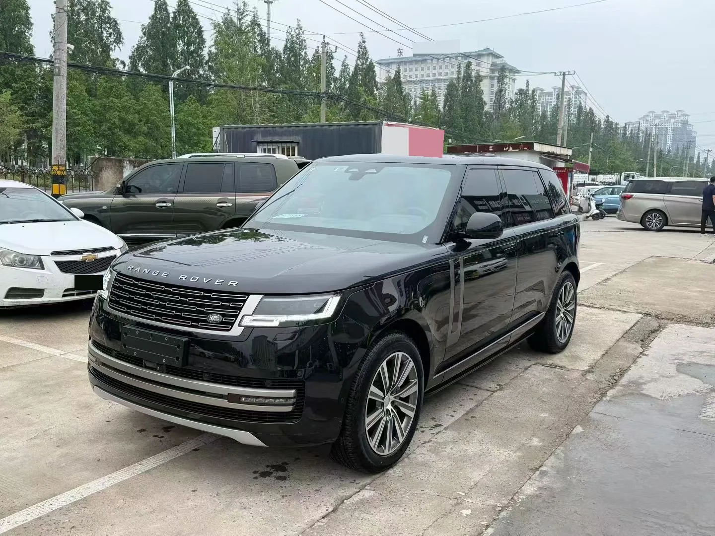 2025 Land Rover Range Rover (Imported) 48V 3.0T L6 400PS Extended Wheelbase Automatic