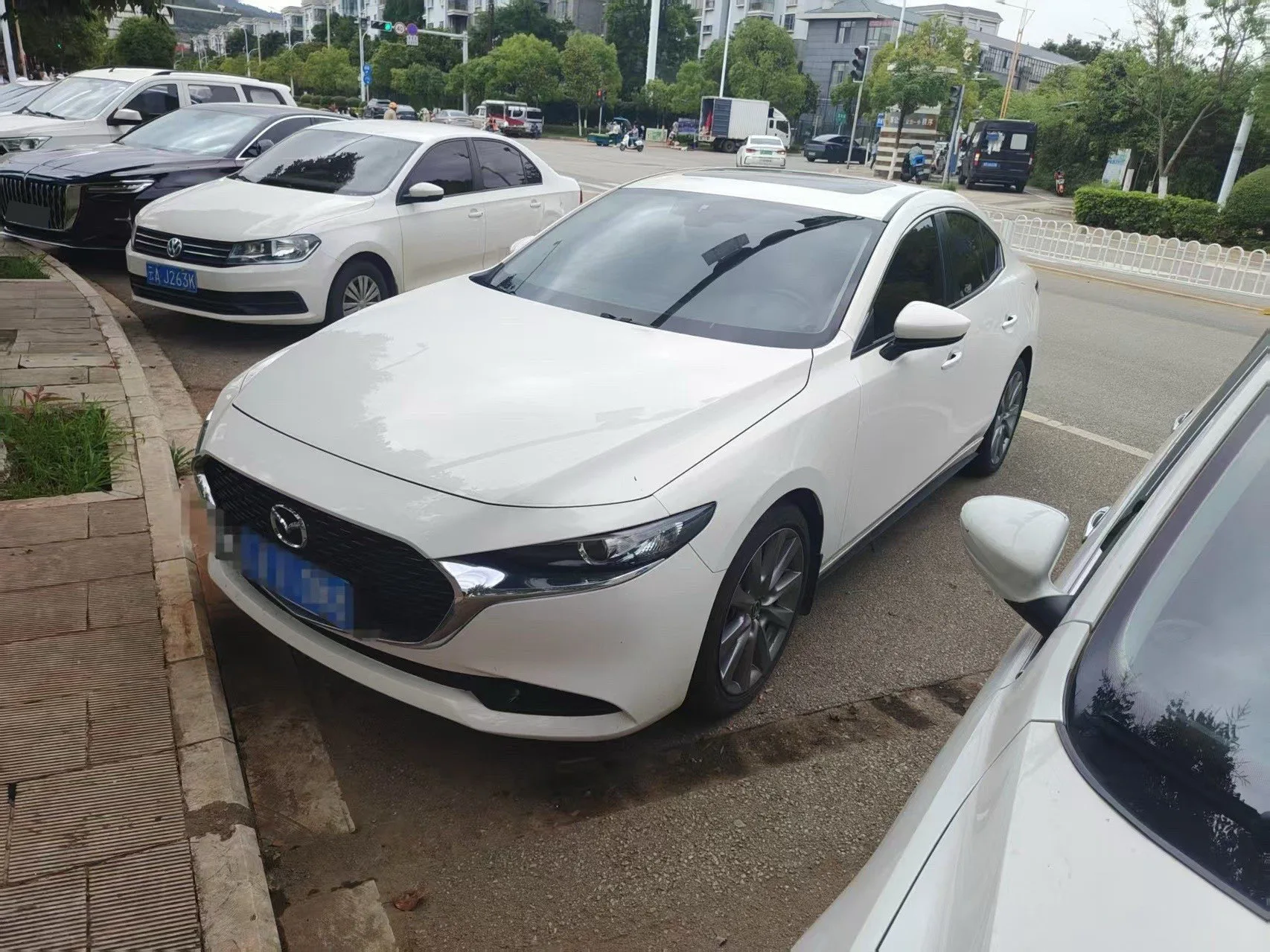 Mazda3 Axela 2020 2.0L Automatic Premium Edition