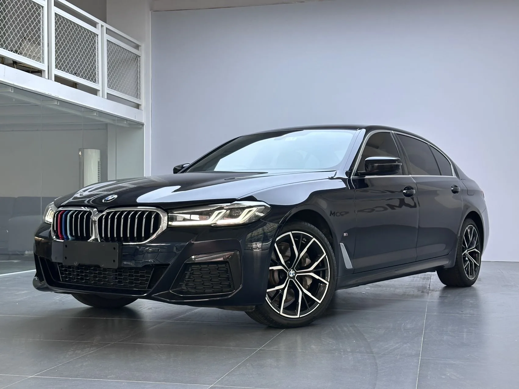 BMW 5 Series 2022 Facelift 3 530Li Luxury M Sport Package