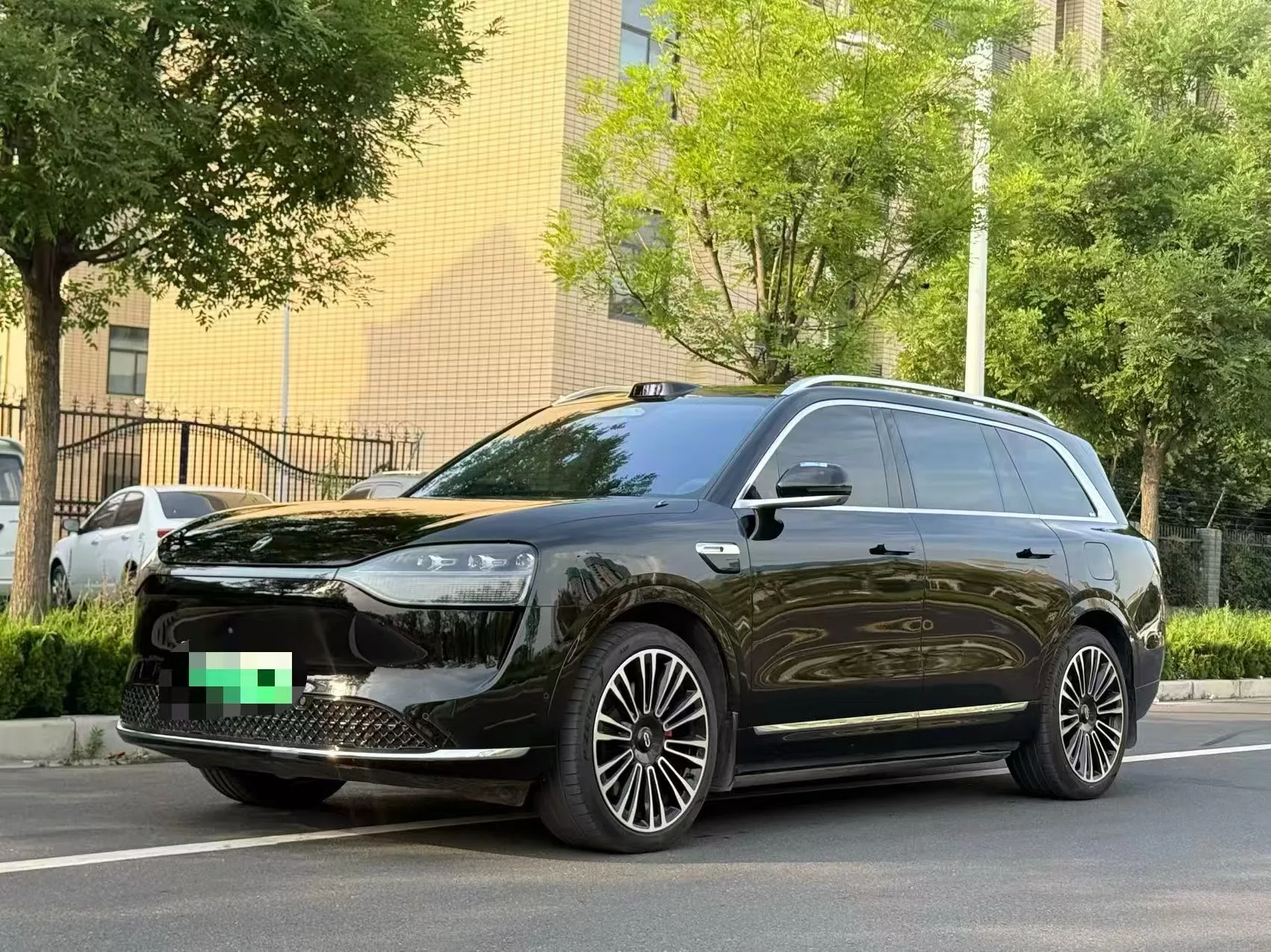 AITO 2025 Model M9 Extended Range Ultra Edition 52kWh 6-Seater Automatic Transmission