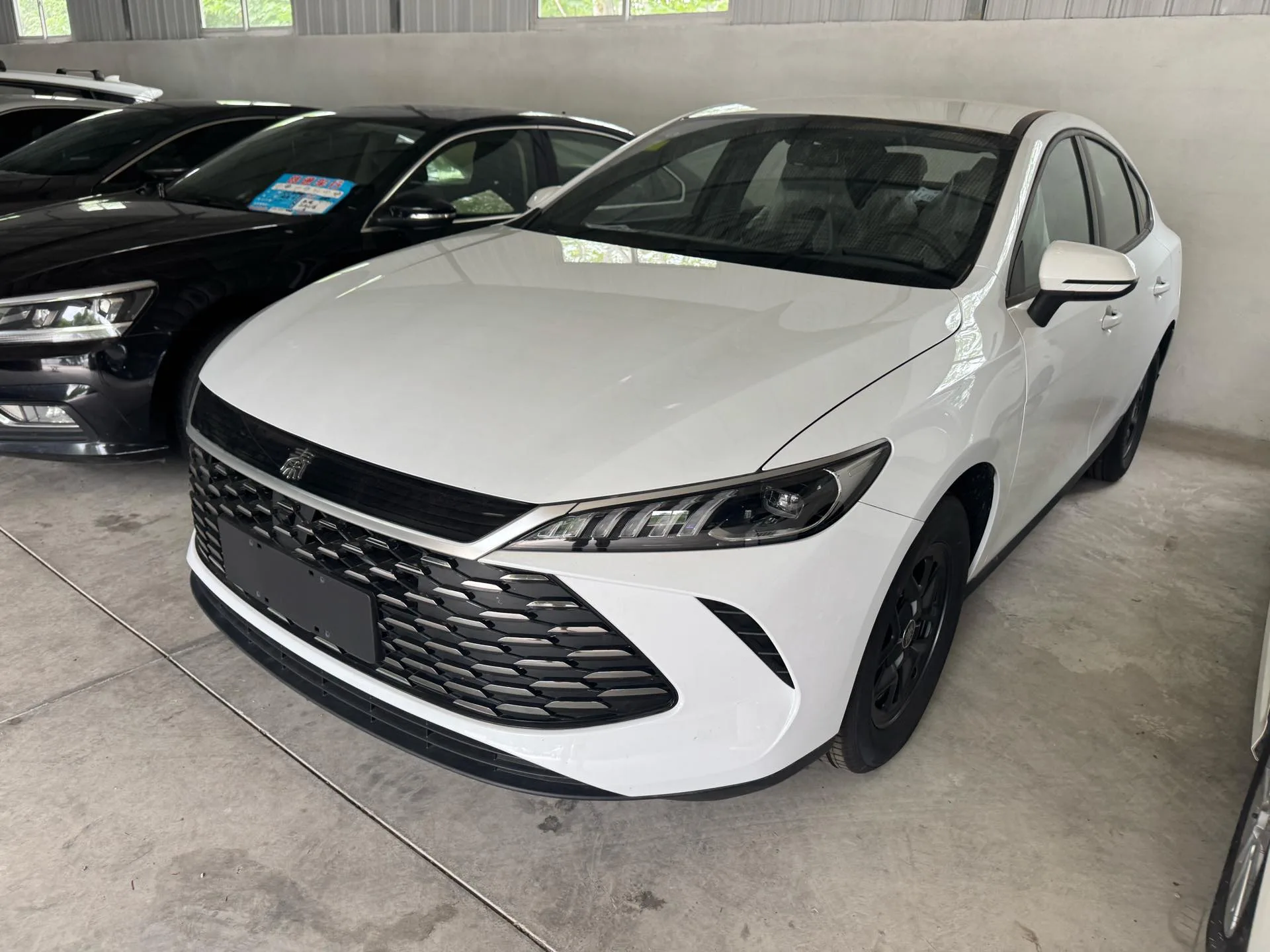 BYD 2026 Qin PLUS DM-i 1.5 CVT 128KM Entry-level Automatic