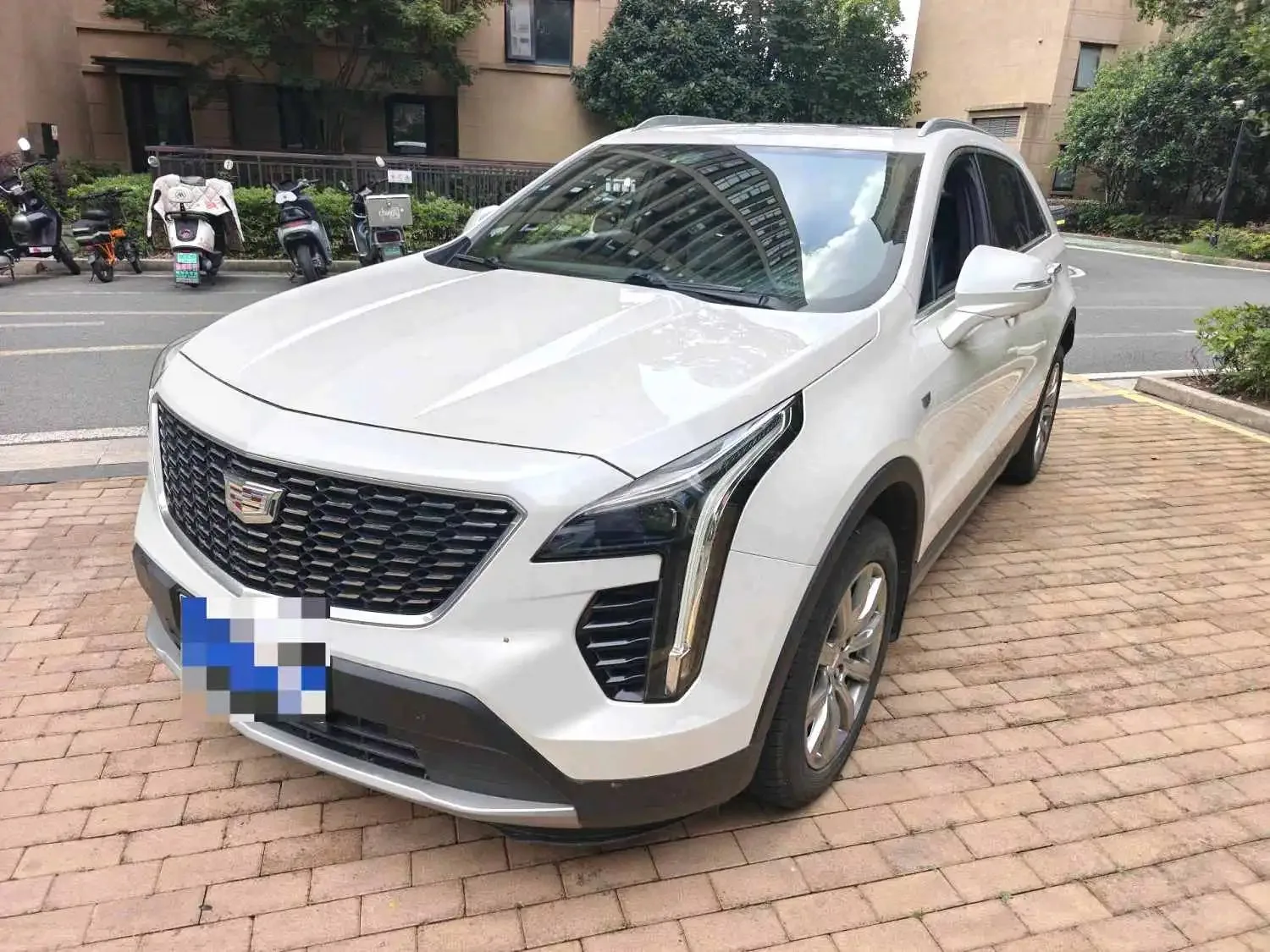 2018 Cadillac XT4 28T Luxury Edition (Front-Wheel Drive)
