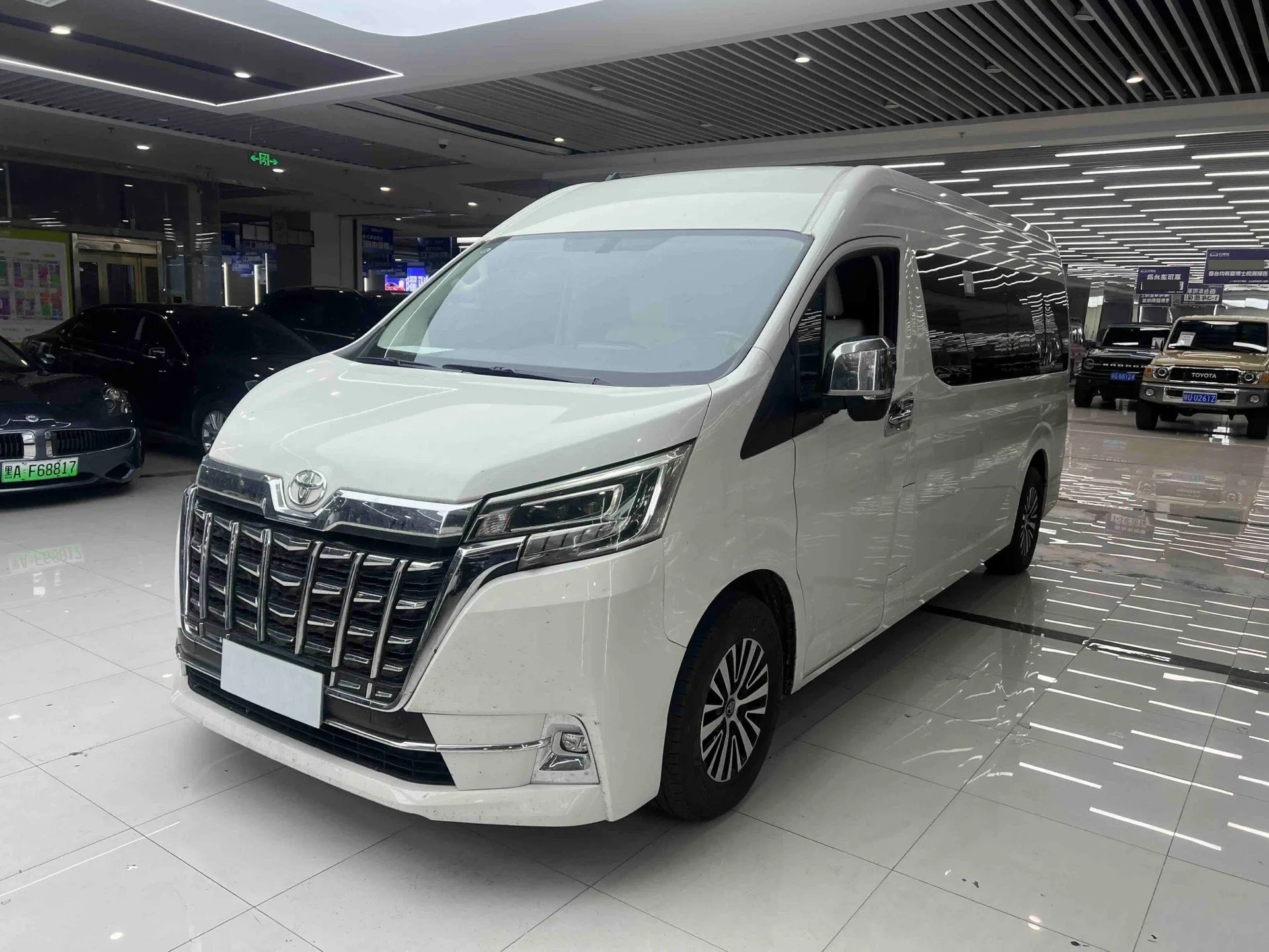 Toyota Hiace (Imported) 2019 Model, Hiace 3.5 Middle East Version, Automatic Transmission