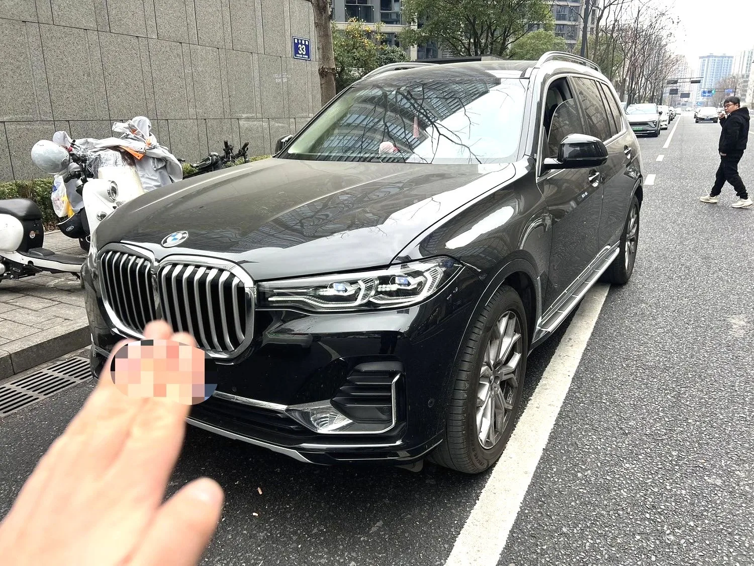 2022 BMW X7 xDrive40i Premium Luxury Package