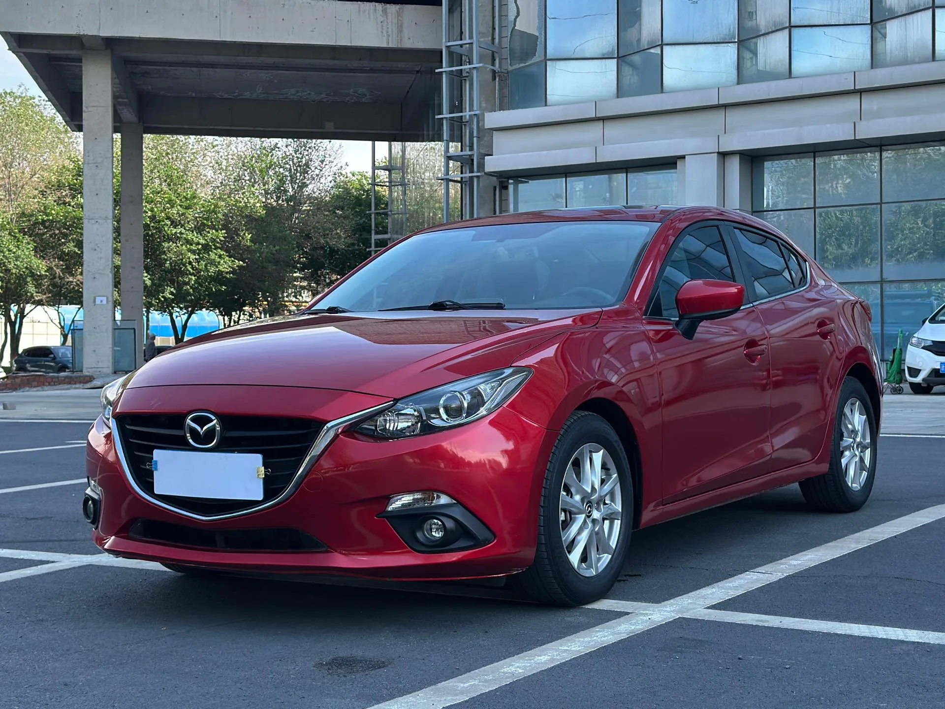 Mazda3 Axela 2016 Sedan 1.5L Automatic Luxury