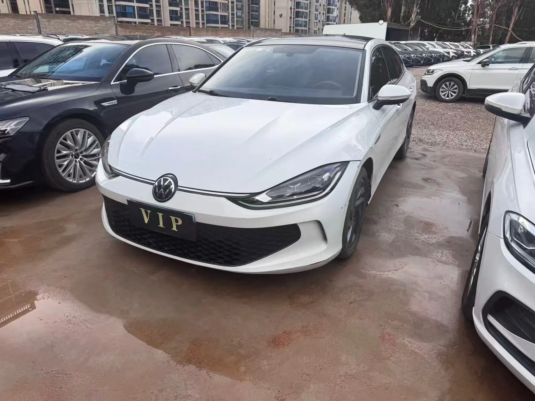 Volkswagen 2024 Lavida L 1.2TSI 200TSI "Trendy & Spicy" Edition, Automatic Transmission