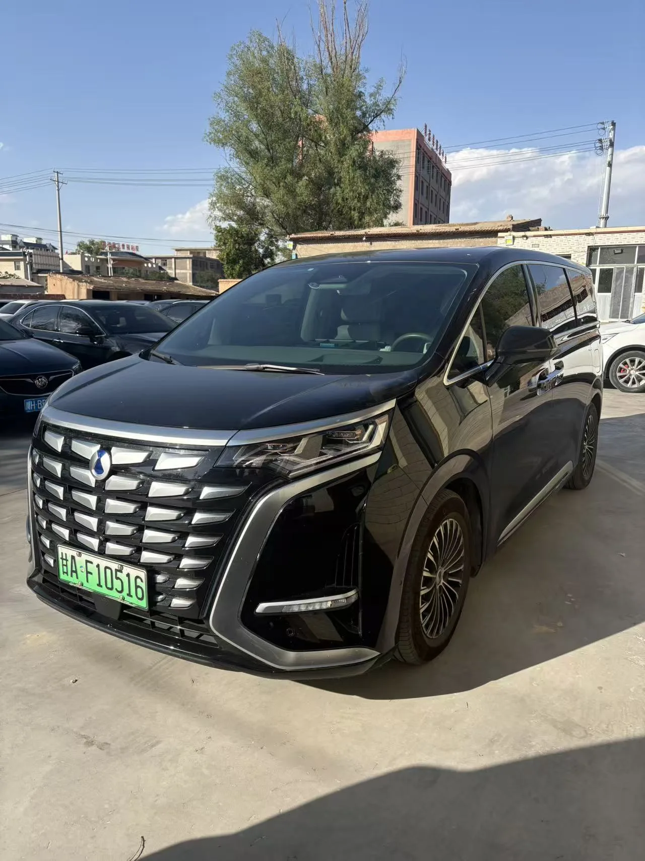 Denza D9 2022 DM-i 970 AWD Flagship Edition