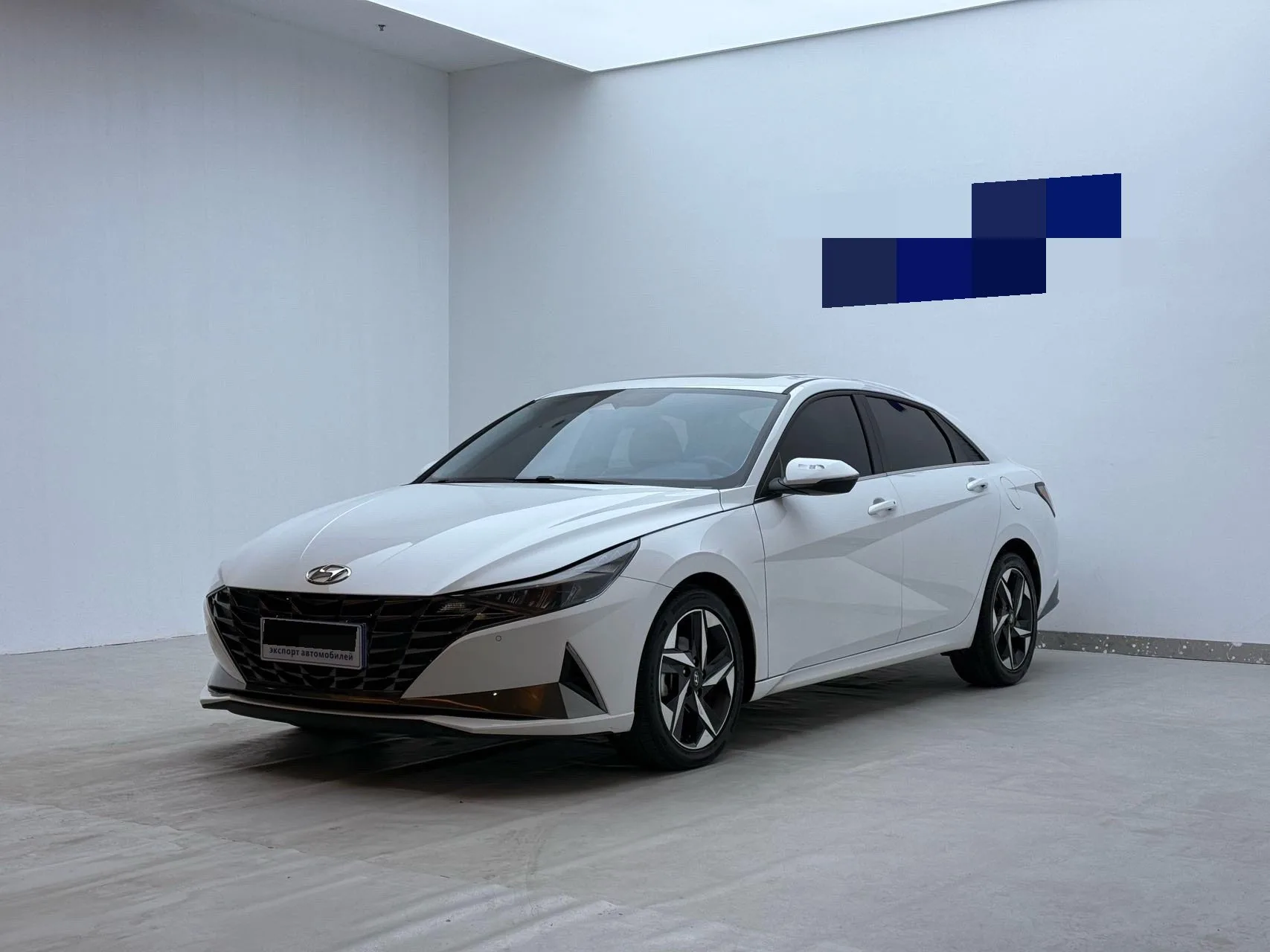Hyundai Elantra 2022 1.5L CVT LUX Premium Edition