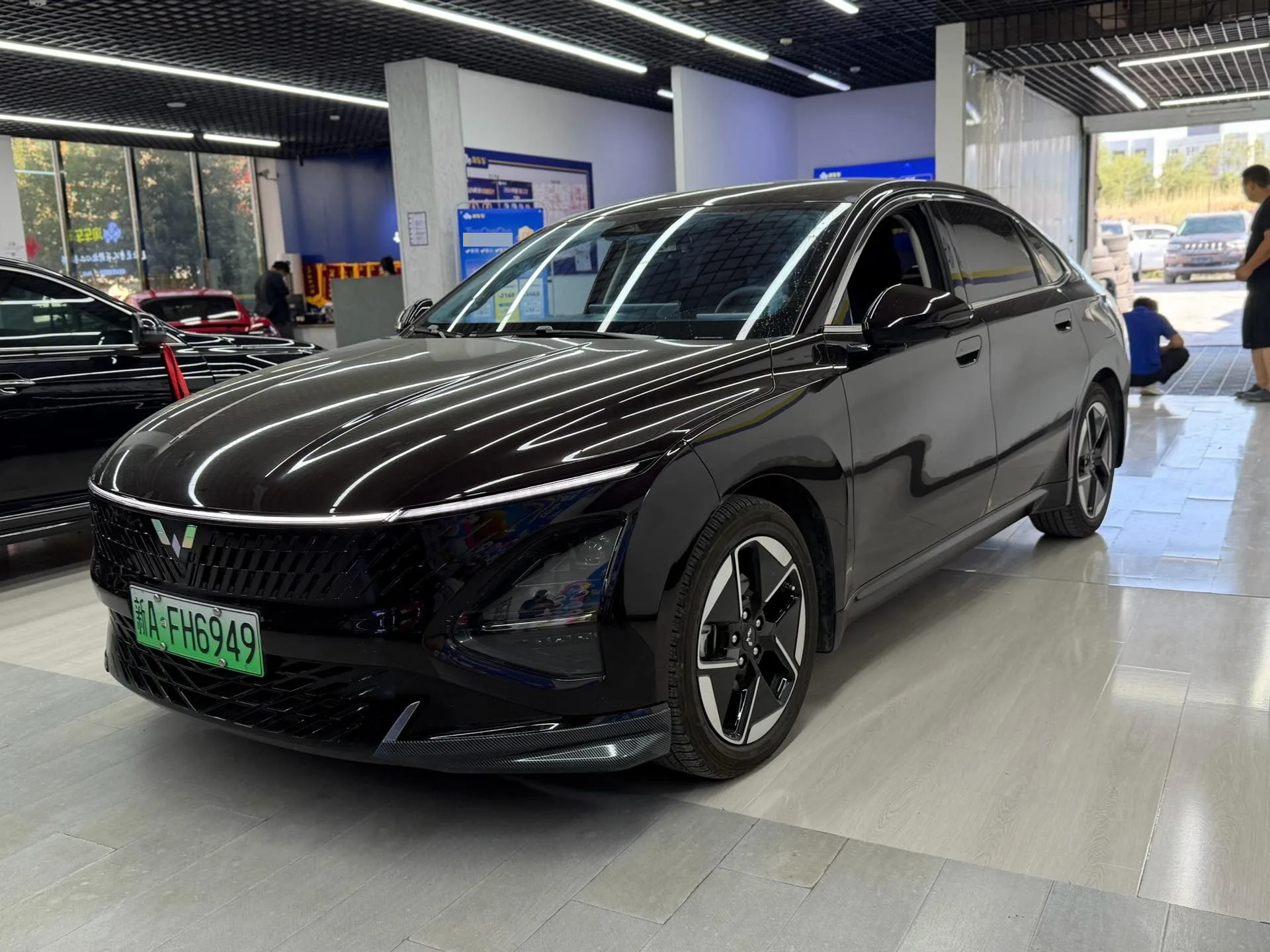 Wuling Xingguang 2024 Co-creation Edition 150 Navigator Model