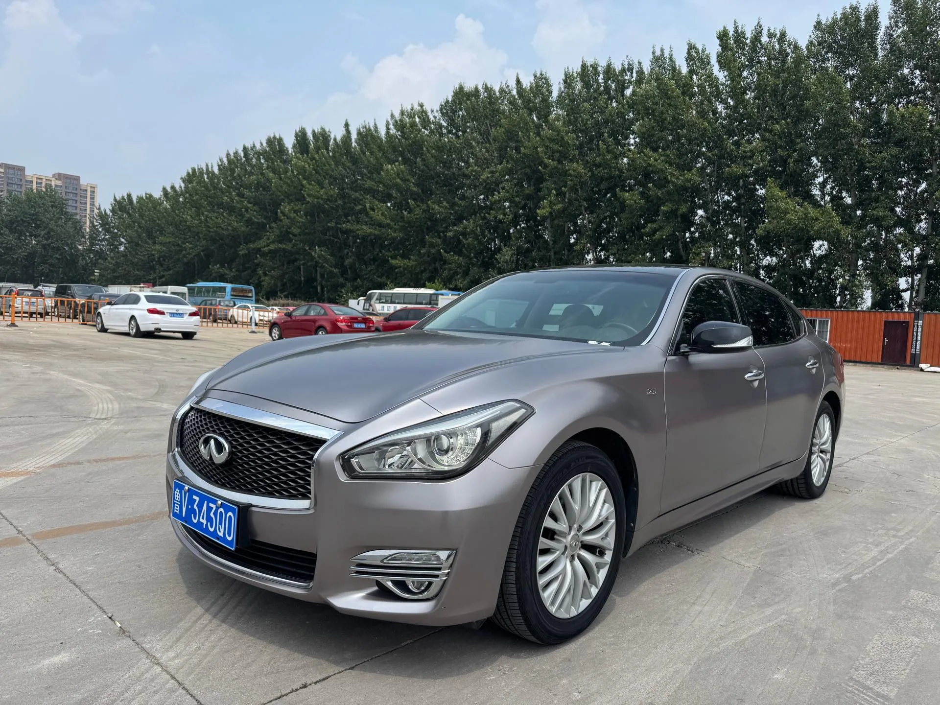 Infiniti Q70 2015 Model Year Q70L 2.5L Enjoy Edition