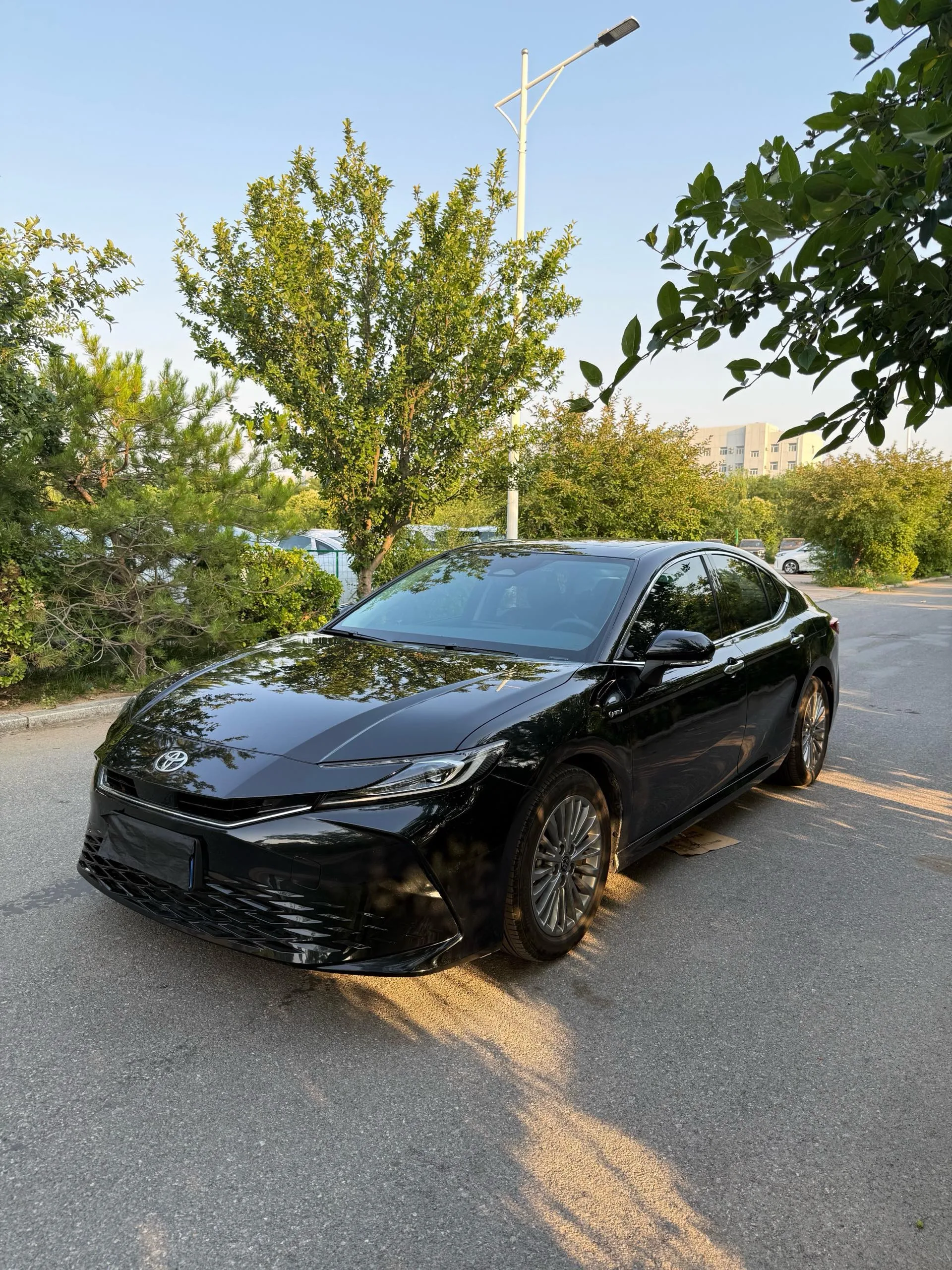 2025 Toyota Camry Hybrid 2.0HG CVT Premium Edition Automatic