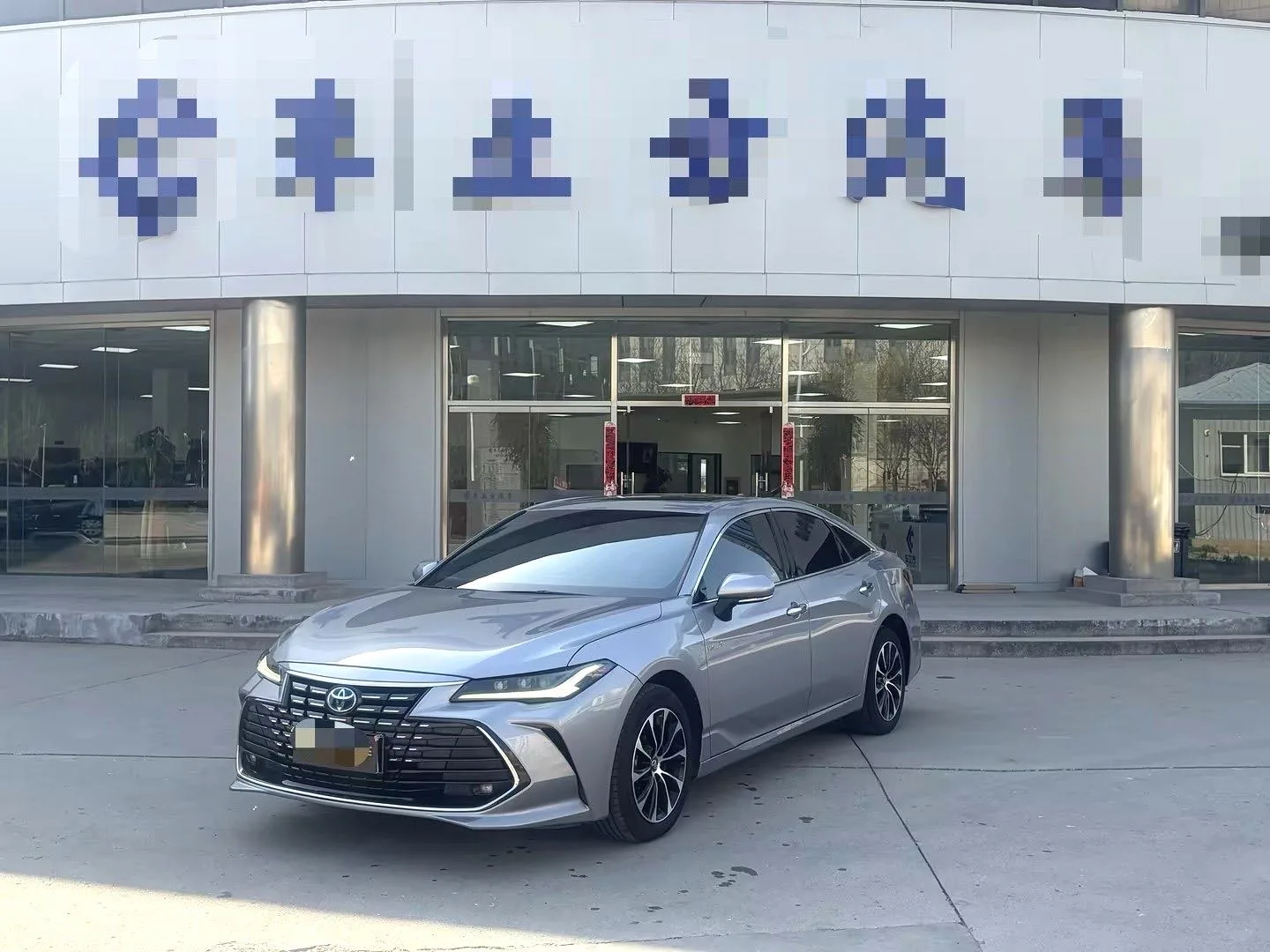 2022 Avalon Hybrid 2.5L Luxury