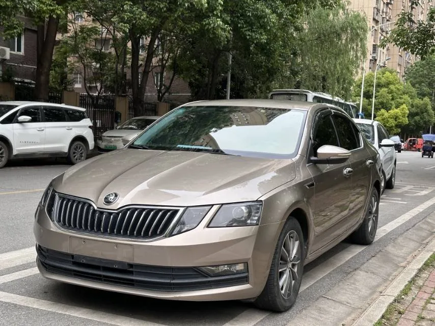 Octavia 2018 TSI230 DSG Comfort Edition