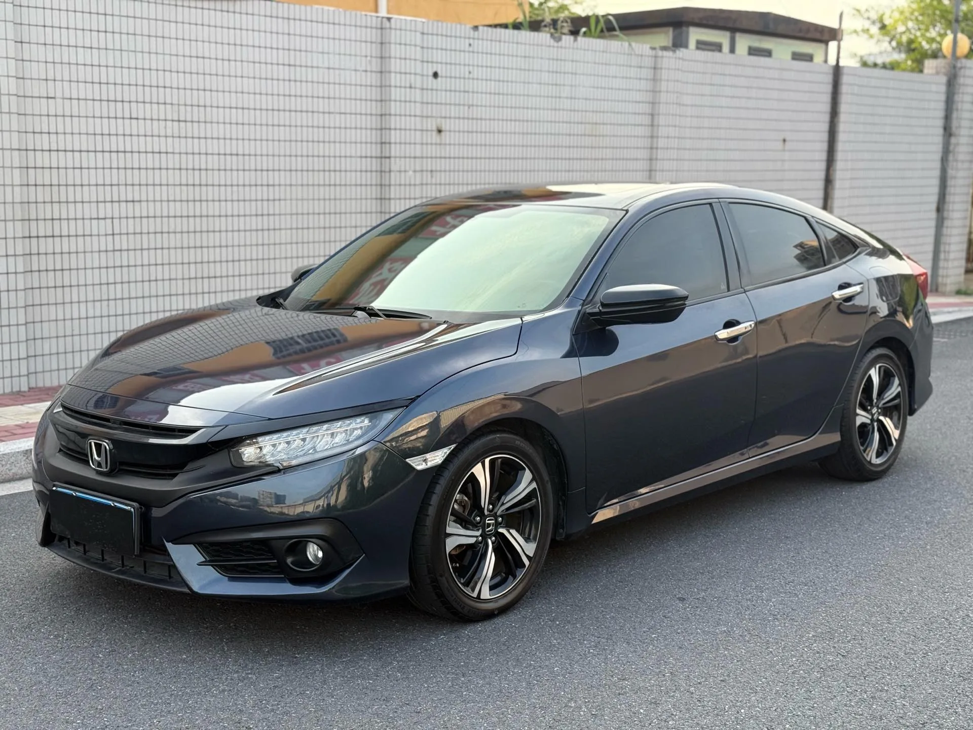 2016 Civic 220TURBO CVT Premium Edition