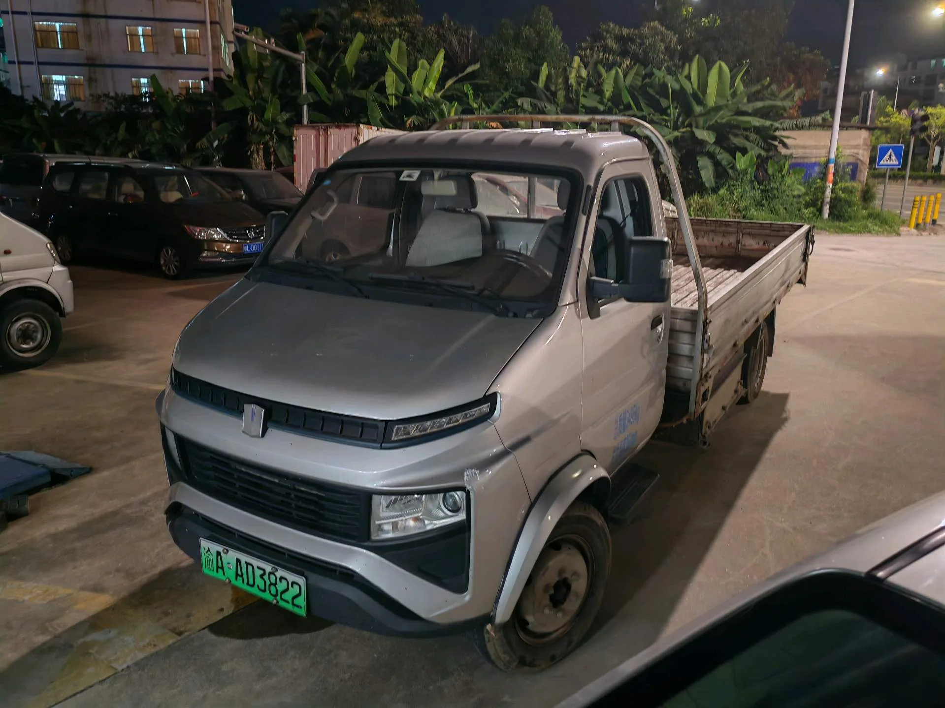 Remote Sharp 2022 F3E Flatbed Truck, EVE 61.8kWh
