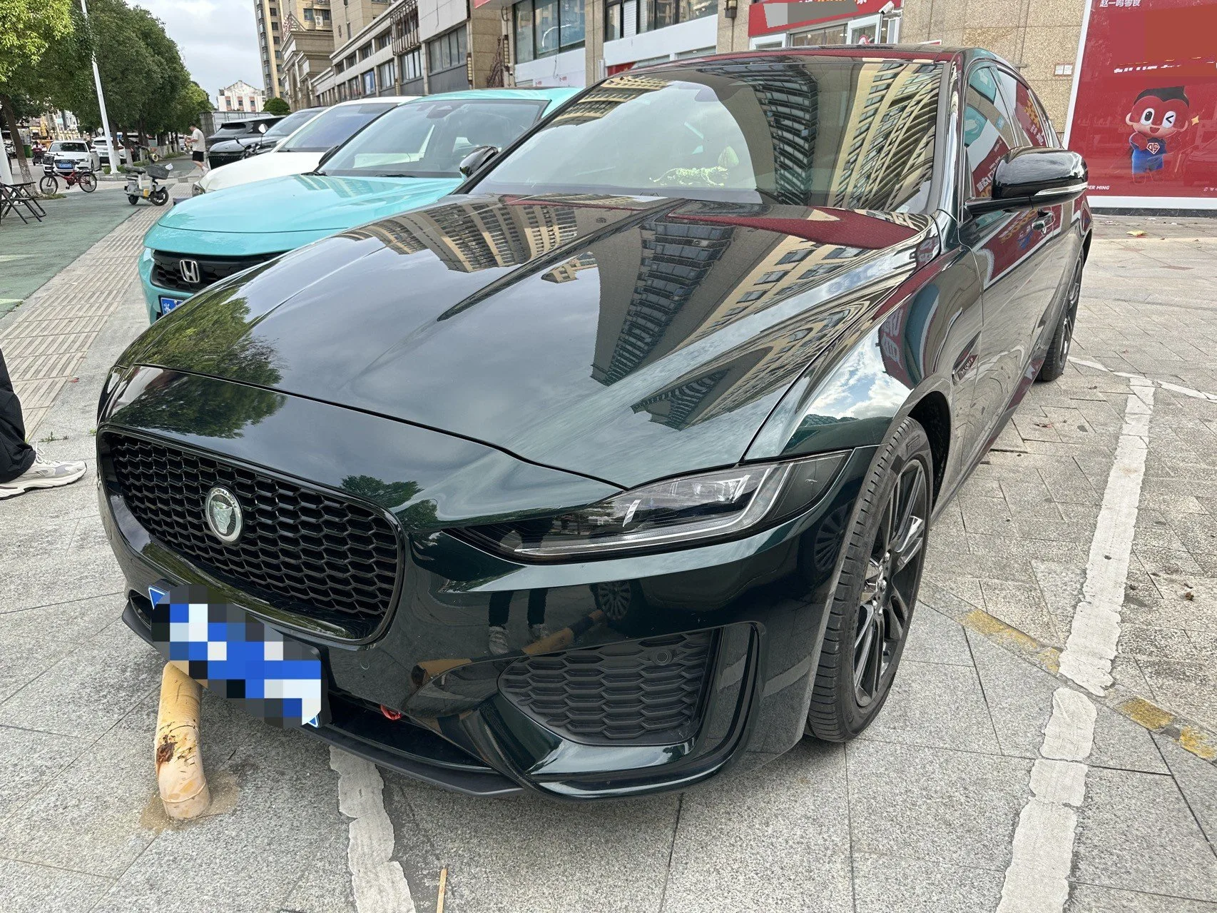 Jaguar 2025 XEL 2.0T 250PS R-DYNAMIC 90th Anniversary Edition Automatic