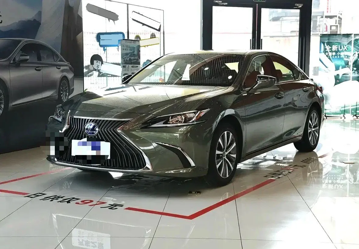 Lexus ES 2018 300h Premium Edition (China V Emission Standard)