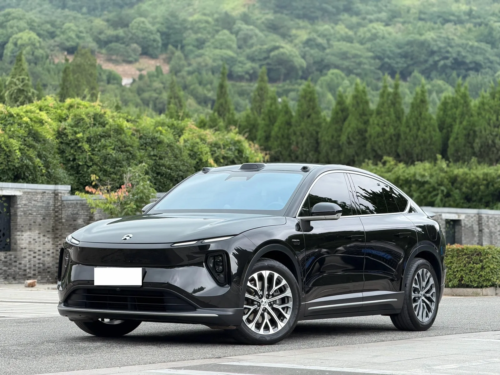 NIO EC6 2024 model 75kWh