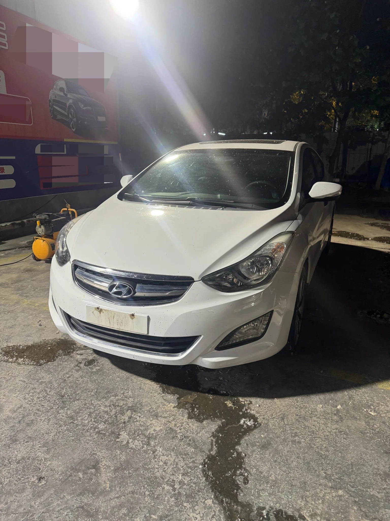 Hyundai Elantra 2015 1.6L Automatic Leading Edition
