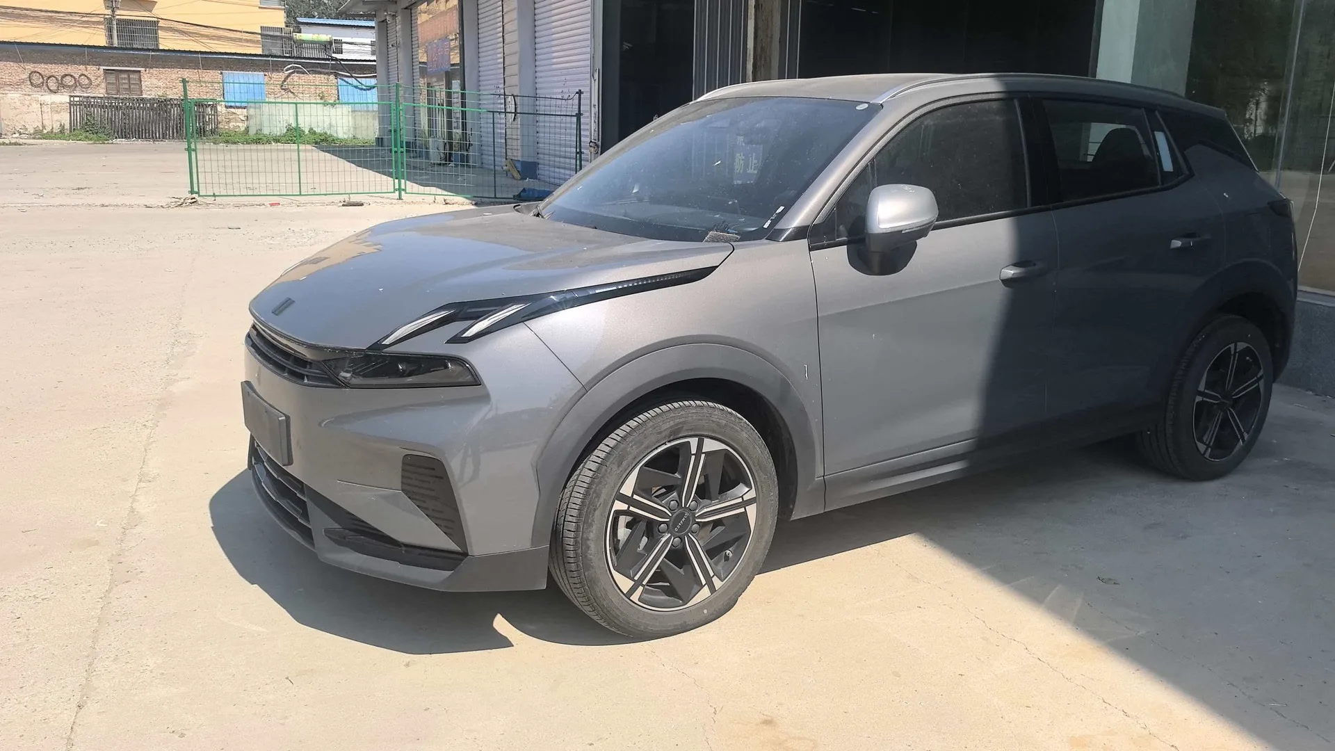 Lynk & Co 2025 Model Year Lynk & Co 06 EM-P 1.5 126 Long Range Max Automatic Transmission