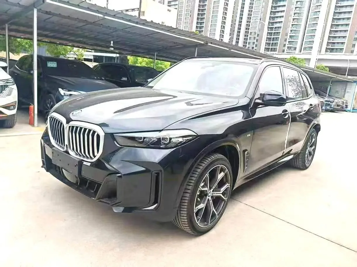 2026 BMW X5 xDrive30Li 48V 2.0T M Sport Shadow Edition Automatic