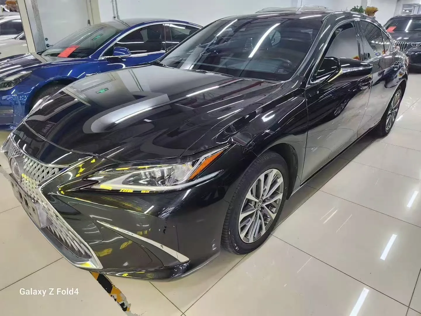 Lexus ES 2021 300h Premium Edition
