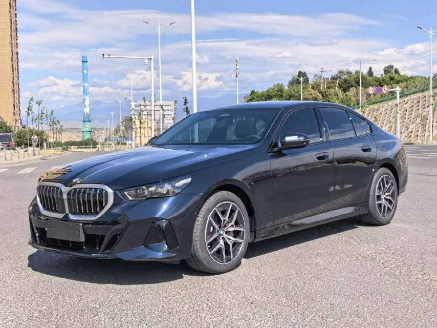 BMW 5 Series (Imported) 2026 Model Year 530i 48V 2.0T Leading Edition M Sport Package Automatic Transmission