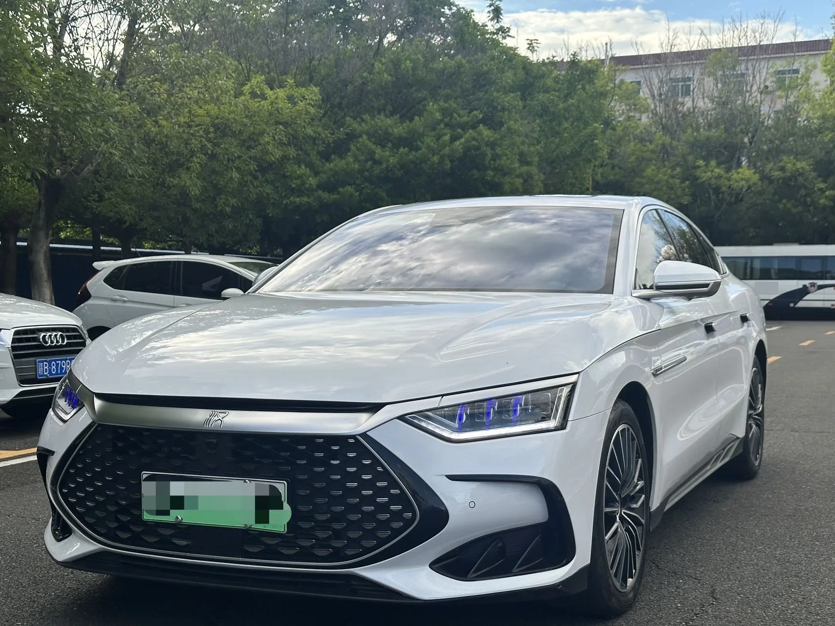 BYD 2023 Han DM-i 1.5T CVT Champion Edition 121KM Premium Automatic