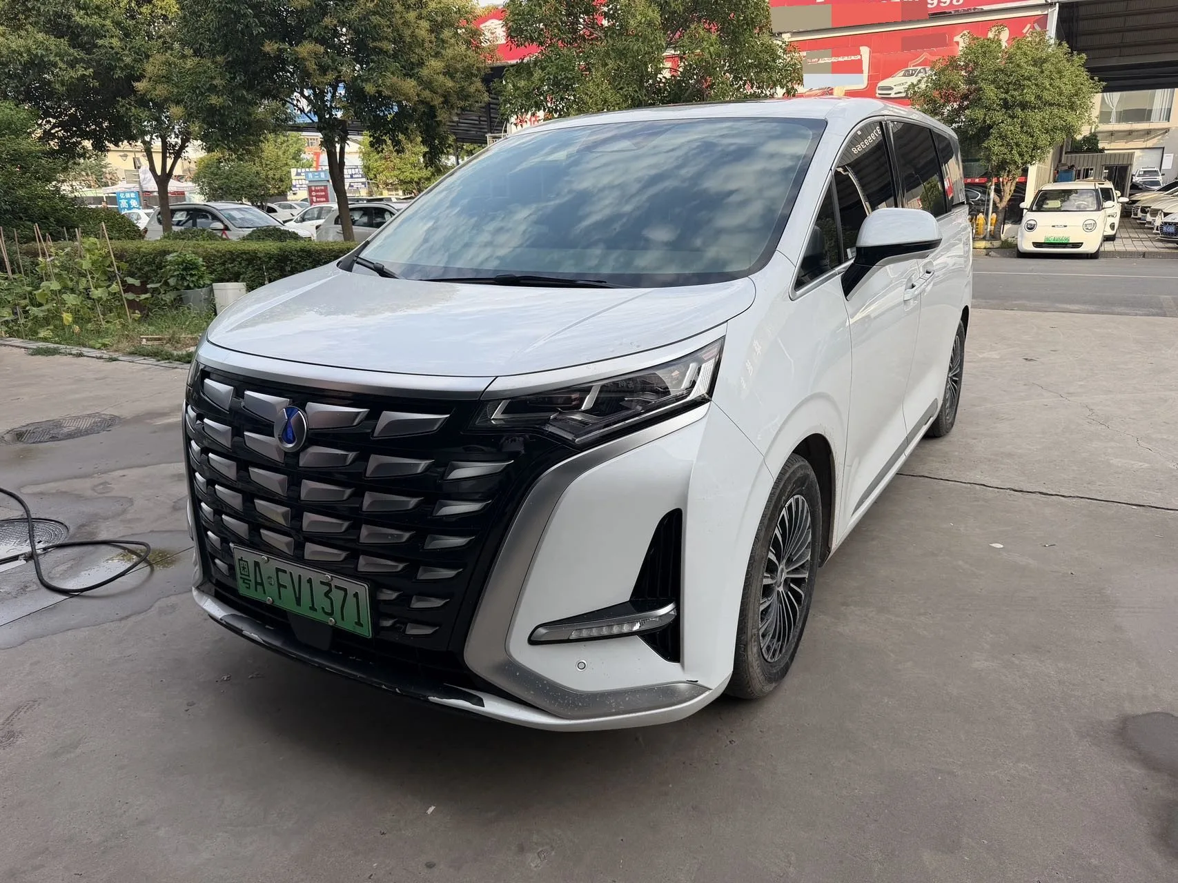 Denza D9 2022 DM-i 970 AWD Flagship Edition