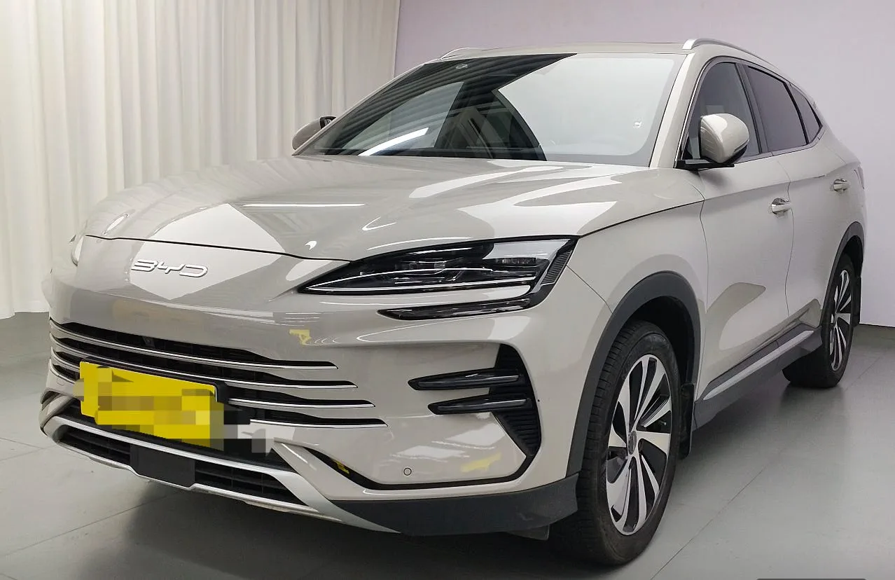 BYD 2023 Song PLUS DM-i 1.5 CVT Champion Edition 110KM Flagship PLUS Automatic