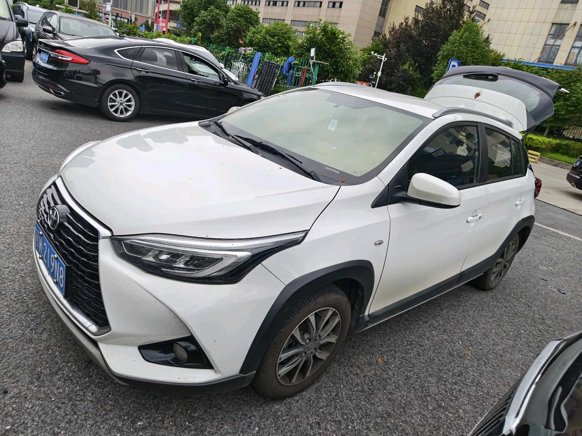 YARiS L Zhixuan 2022 1.5L CVT Leading PLUS Edition