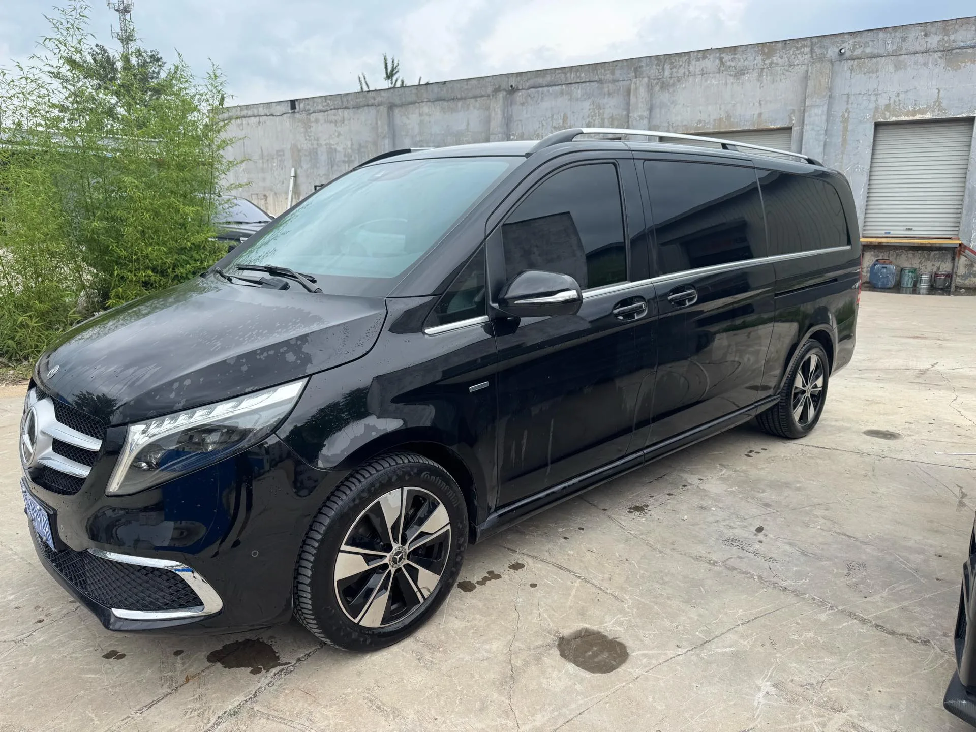 Mercedes-Benz V-Class 2022 V 260 L 2.0T Premium Edition Automatic