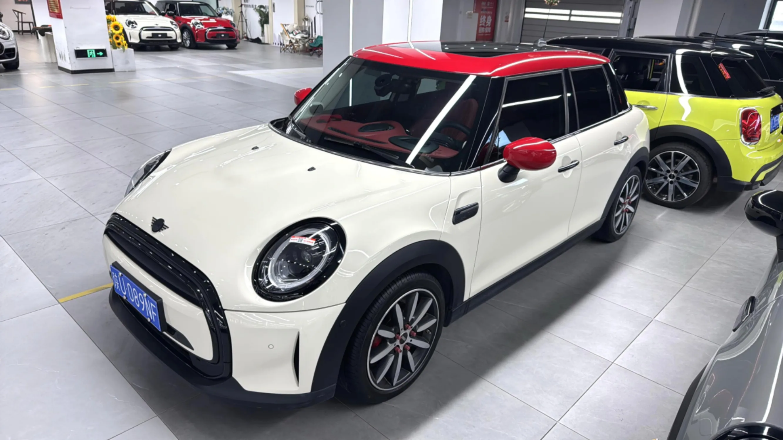 MINI 2022 1.5T COOPER Artist