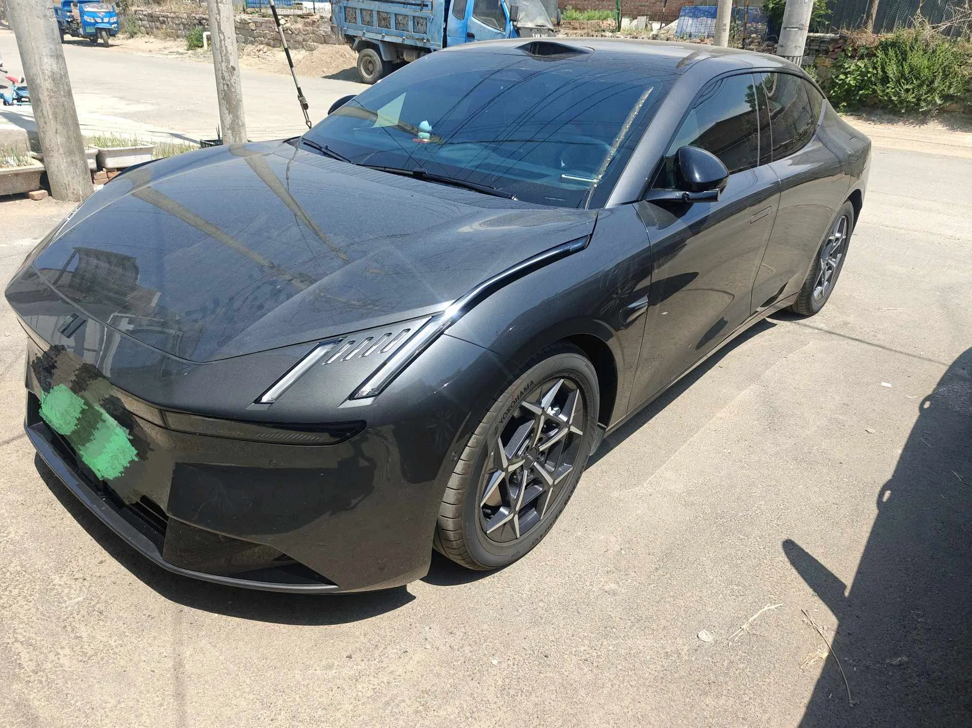 Lynk & Co Z10 2024 Model Year, Mid-Trim Version