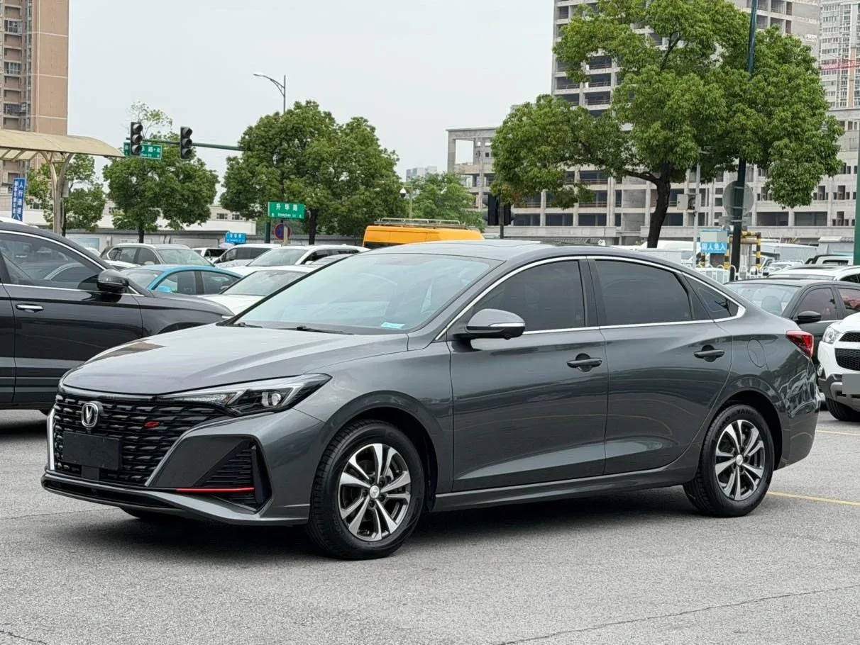 Changan Eado 2022 PLUS Blue Whale NE 1.4T GDI DCT Premium Edition