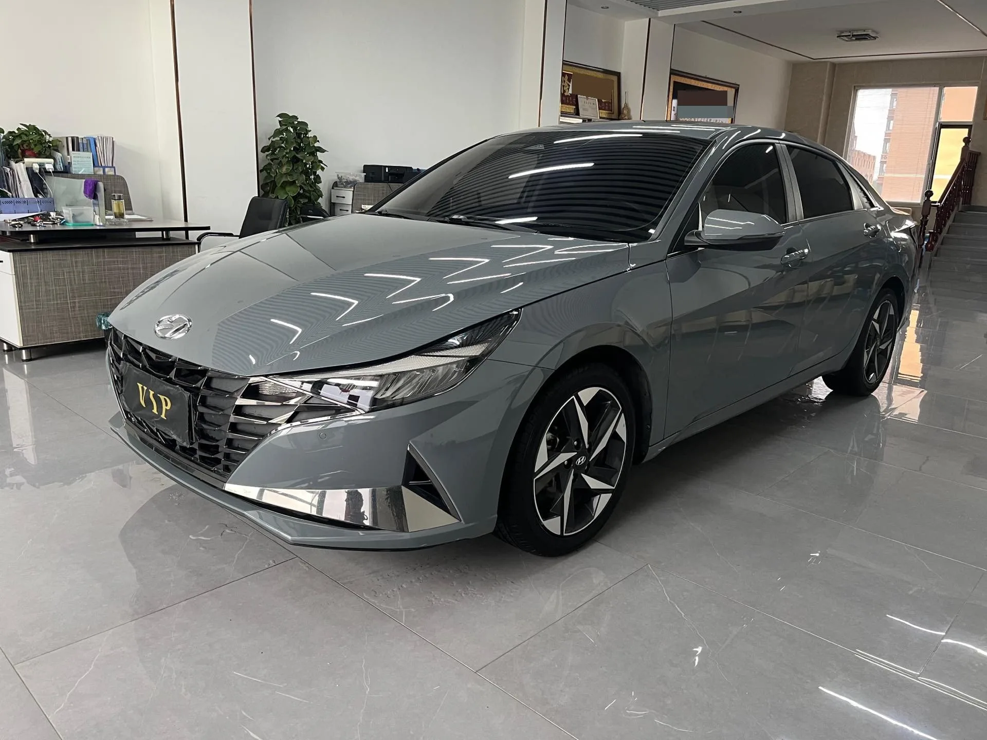 Hyundai Elantra 2022 1.5L CVT LUX Premium Edition