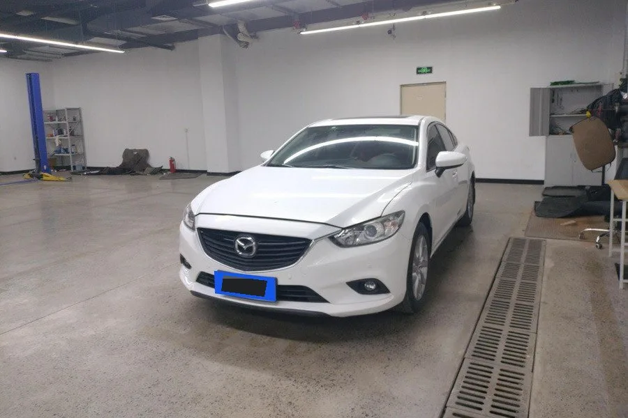 Mazda6 Atenza 2015 2.0L Blue Sky Luxury Edition