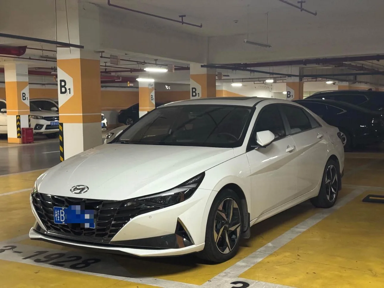 2022 Elantra 1.5L CVT GLX Elite