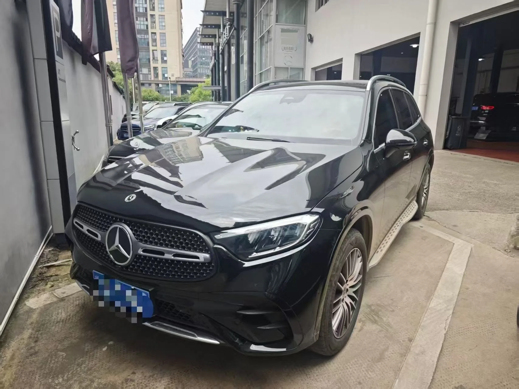 Mercedes-Benz 2024 GLC 300 L 4MATIC 48V 2.0T Dynamic 5-seater Automatic