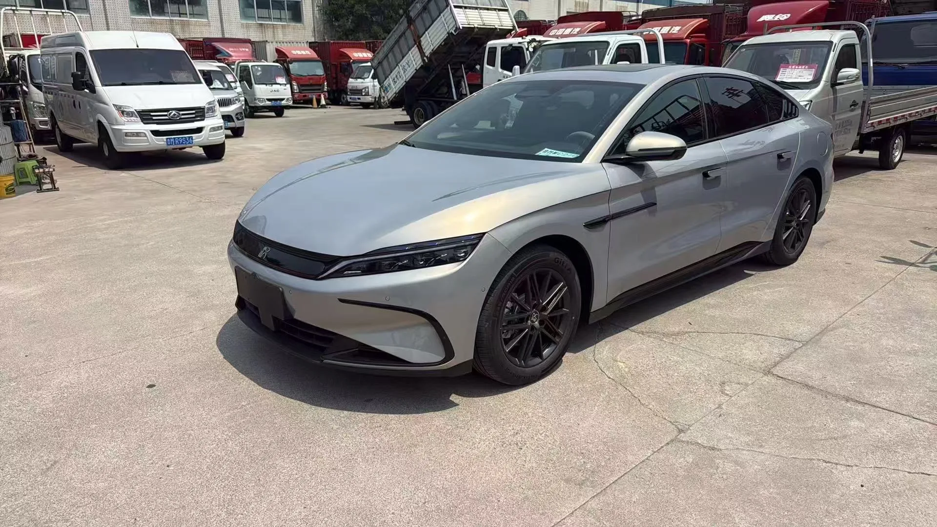 BYD 2026 Han DM-i 1.5T CVT Intelligent Driving Edition 245KM Navigation Edition Automatic Transmission