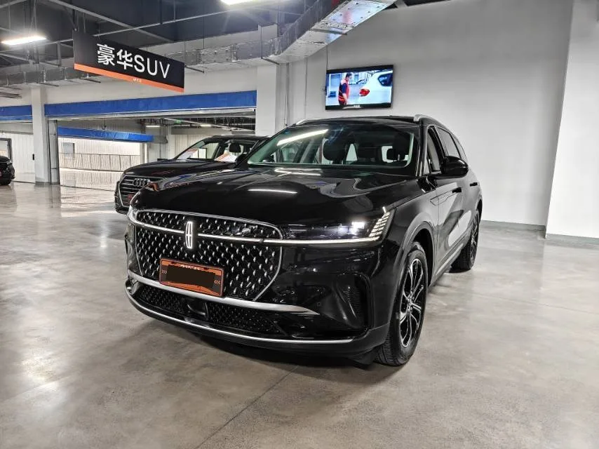 Lincoln Navigator 2025 2.0T AWD Premium Edition (Automatic)