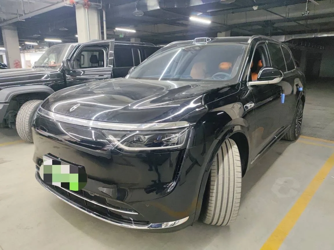 Wenjie M8 2025 Range Extended Max+ Version 53.4kWh 6-Seater