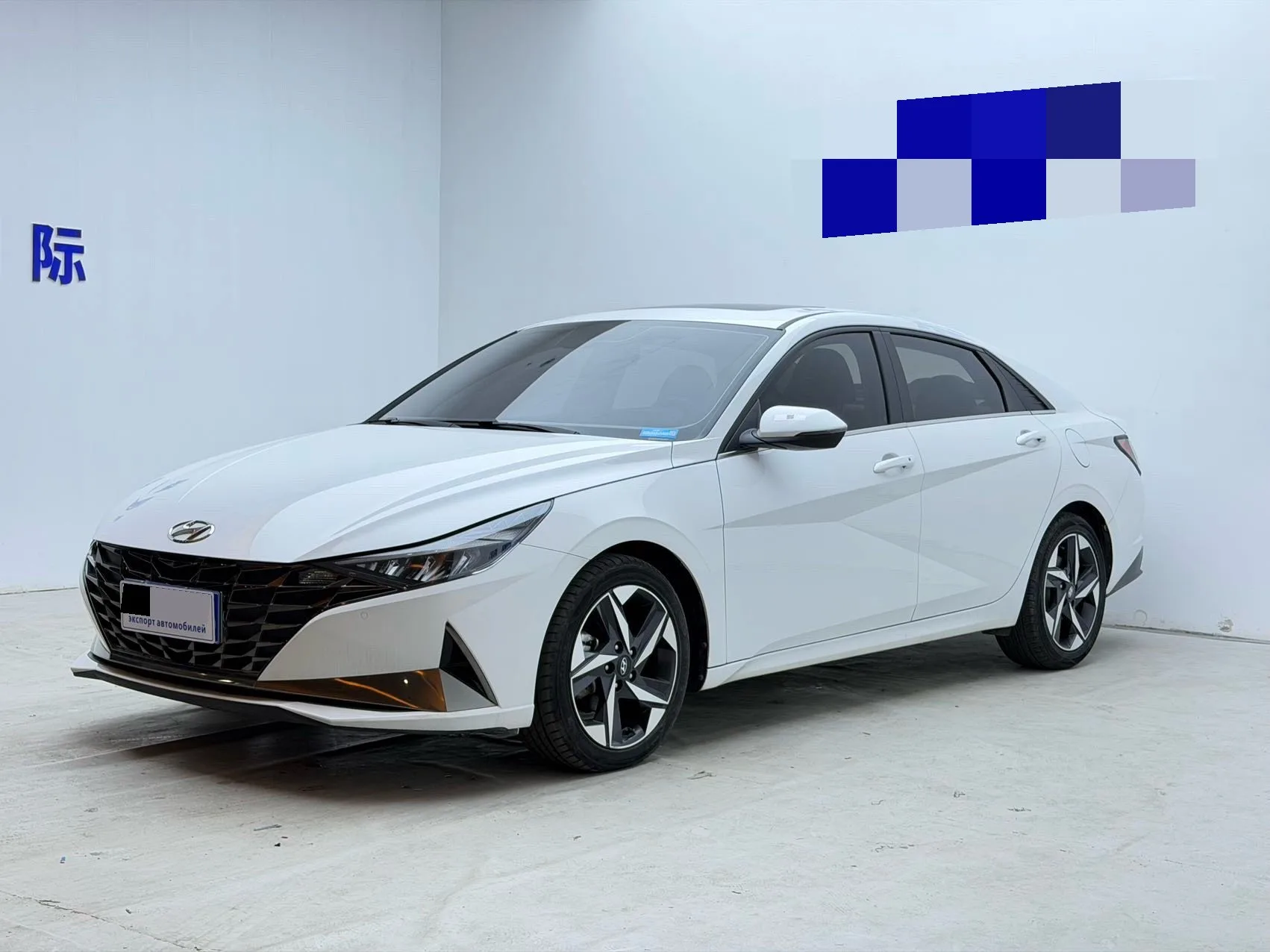 2022 Elantra 1.5L CVT LUX Premium Edition