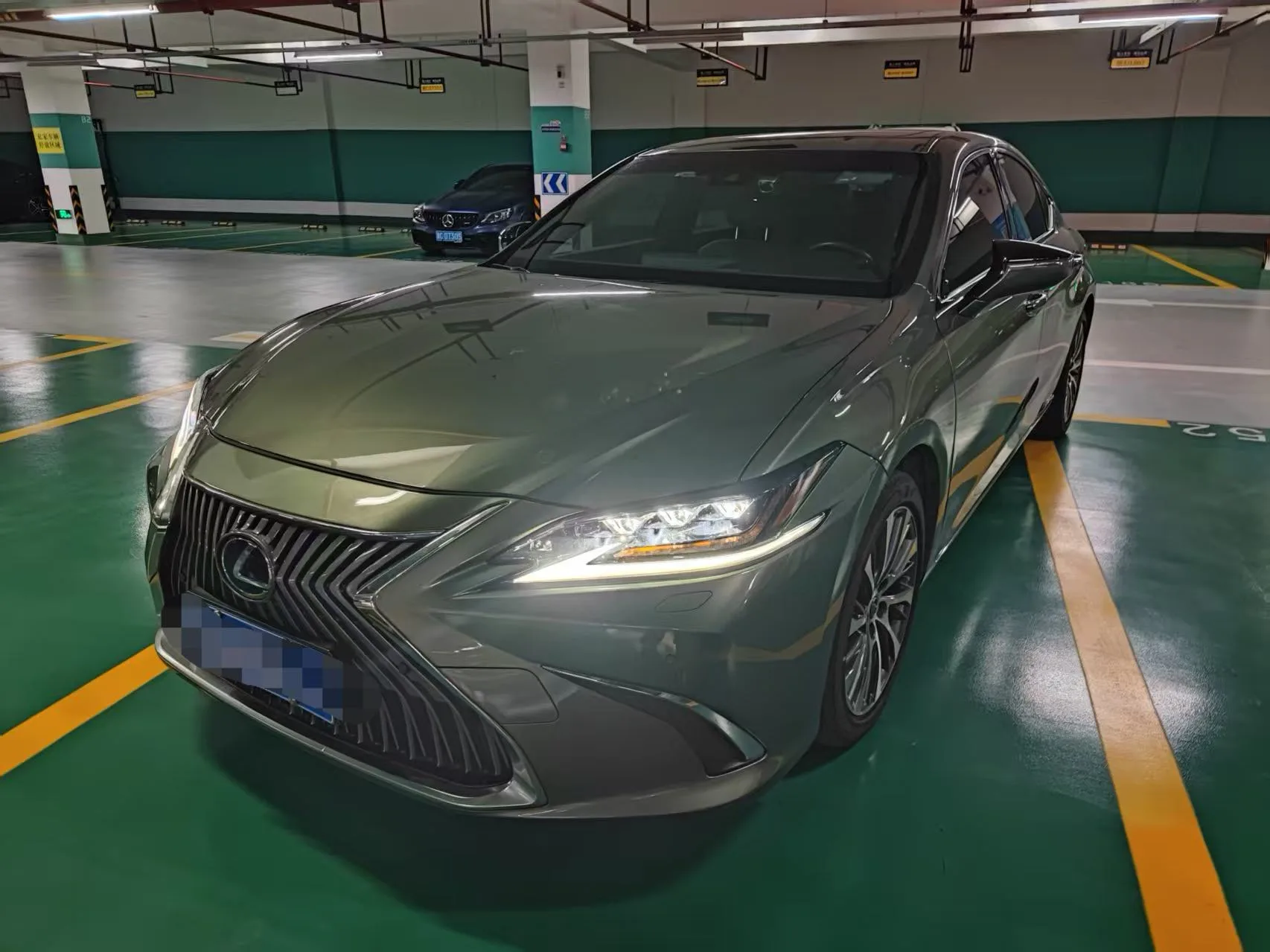 Lexus ES 2020 300h Premium Edition