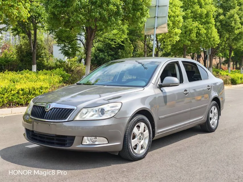 Octavia 2012 1.6L Automatic Elegance Edition