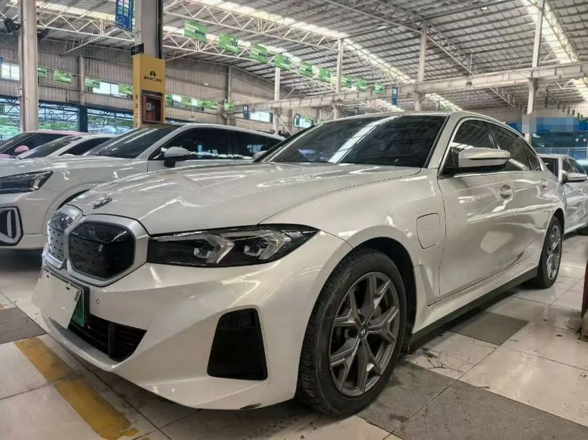 BMW 2025 i3 eDrive 35 L Automatic