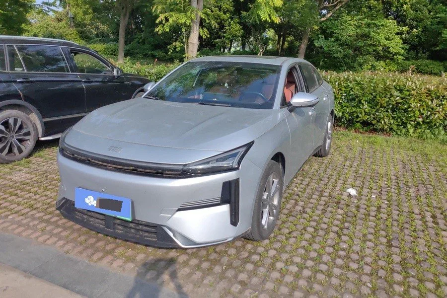 Geely Galaxy 2025 L6 EM-i 1.5 140km Exploration+ Edition Automatic
